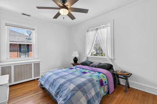 618 Monroe Avenue, River Forest, IL 60305