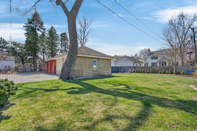 618 Monroe Avenue, River Forest, IL 60305