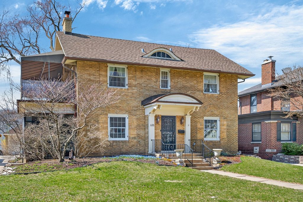 618 Monroe Avenue, River Forest, IL 60305