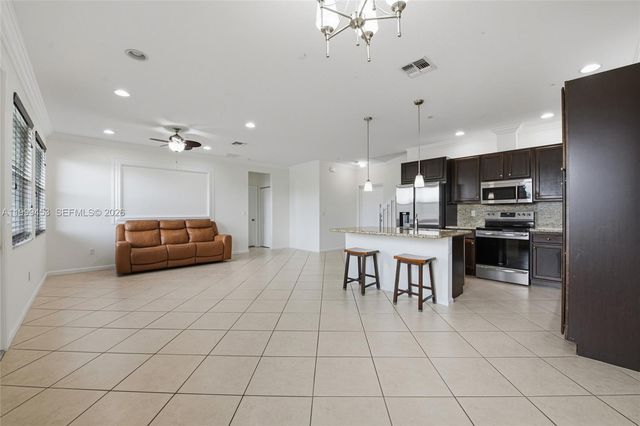 4153 Cascada Cir, Cooper City, FL 33024