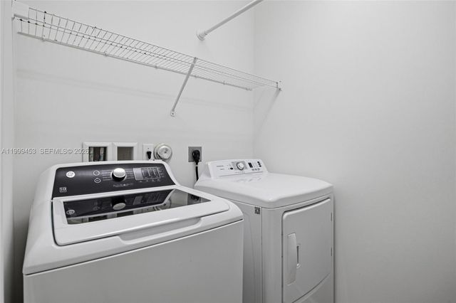 4153 Cascada Cir, Cooper City, FL 33024