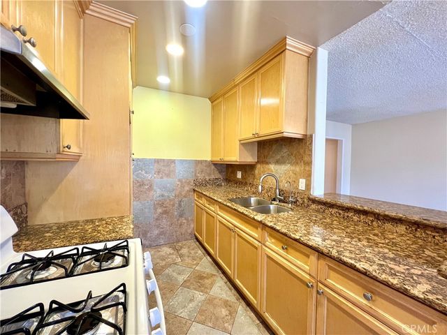 1035 Western Ave 4, Glendale, CA 91201