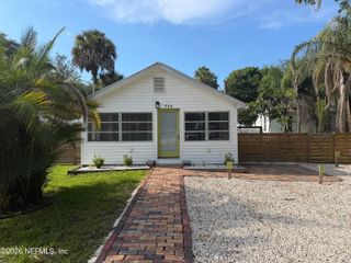 736 W KING Street UNIT A, St. Augustine, FL 32084