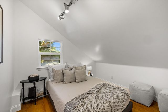 494 Grove Acre, Pacific Grove, CA 93950