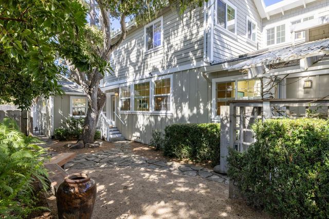 494 Grove Acre, Pacific Grove, CA 93950