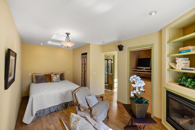 494 Grove Acre, Pacific Grove, CA 93950