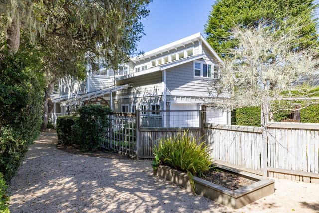 494 Grove Acre, Pacific Grove, CA 93950
