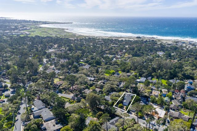 494 Grove Acre, Pacific Grove, CA 93950