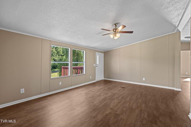 106 Rivershadows Drive, Rogersville, TN 37857