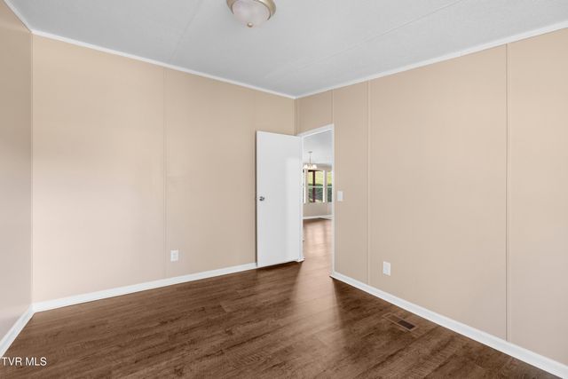 106 Rivershadows Drive, Rogersville, TN 37857