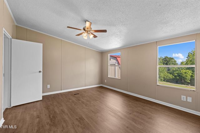 106 Rivershadows Drive, Rogersville, TN 37857
