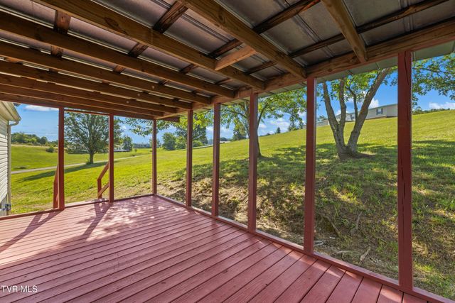 106 Rivershadows Drive, Rogersville, TN 37857