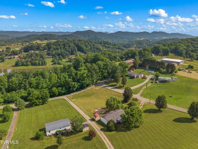 106 Rivershadows Drive, Rogersville, TN 37857