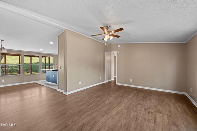 106 Rivershadows Drive, Rogersville, TN 37857