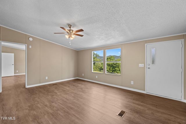 106 Rivershadows Drive, Rogersville, TN 37857