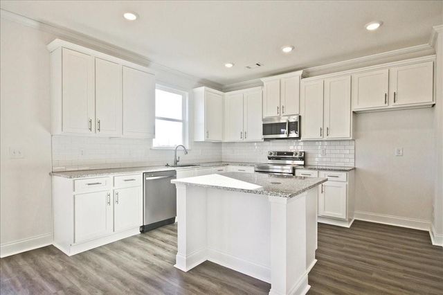 7260 Millbrae Walk, Flowery Branch, GA 30542