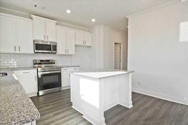 7260 Millbrae Walk, Flowery Branch, GA 30542