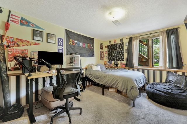 7926 W Meadow Pass Cir, Wichita, KS 67205