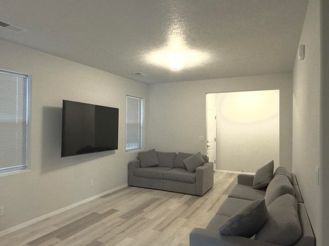 9509 Sage Ranch Court SW, Albuquerque, NM 87121