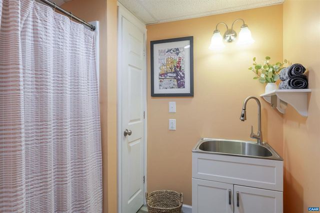 1810 OLD MILLERS MILL RD, Free Union, VA 22940