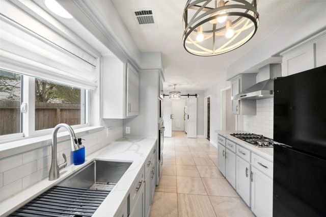15126 Carols Way Drive, Houston, TX 77070