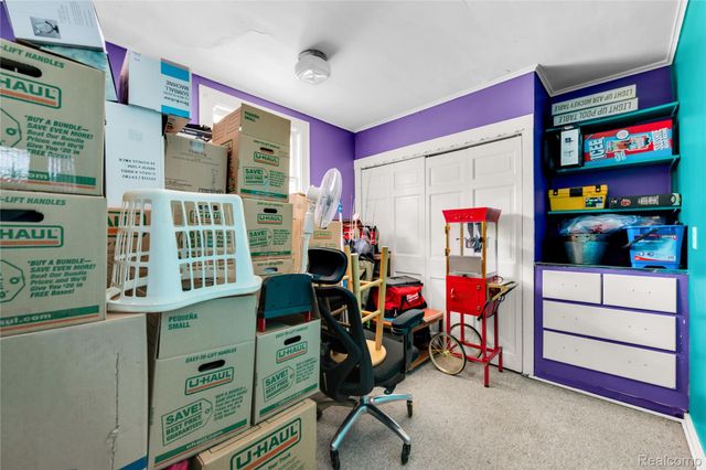 2952 PRYNNE Street, Keego Harbor, MI 48320