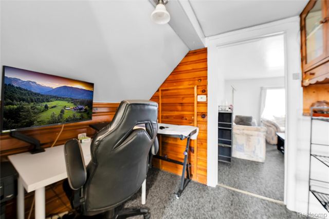 2952 PRYNNE Street, Keego Harbor, MI 48320