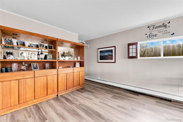 2952 PRYNNE Street, Keego Harbor, MI 48320