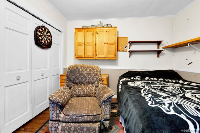2952 PRYNNE Street, Keego Harbor, MI 48320