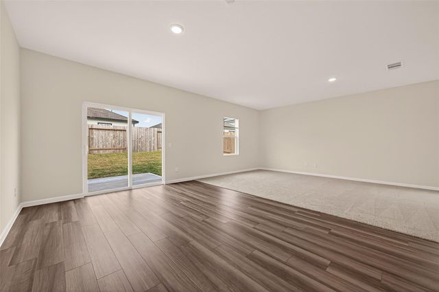 31334 Gayle Prairie Oaks Street, Waller, TX 77484