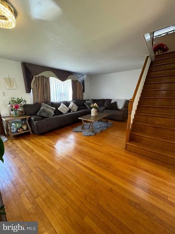 2007 SANFORD ST, Philadelphia, PA 19116