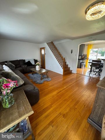 2007 SANFORD ST, Philadelphia, PA 19116