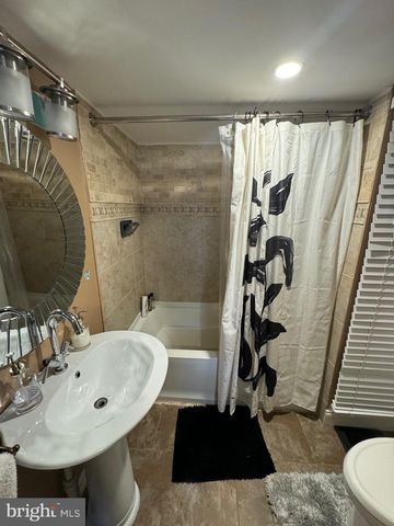 2007 SANFORD ST, Philadelphia, PA 19116