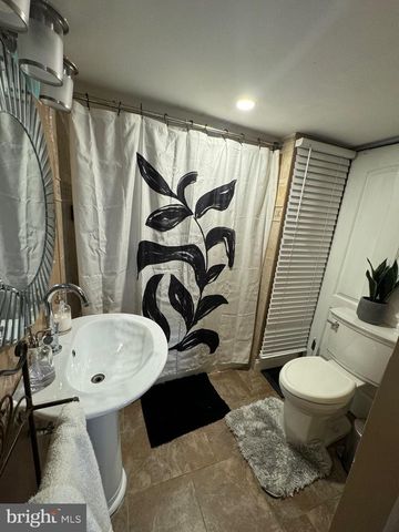 2007 SANFORD ST, Philadelphia, PA 19116