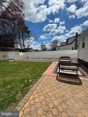 2007 SANFORD ST, Philadelphia, PA 19116