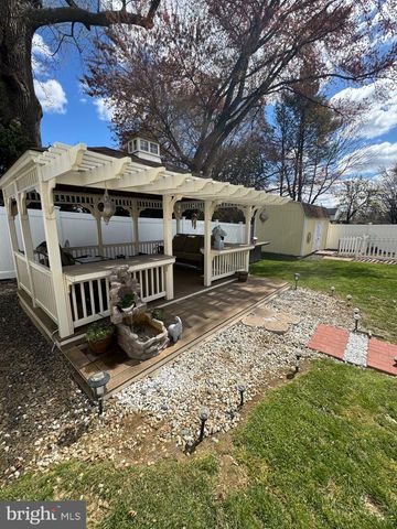 2007 SANFORD ST, Philadelphia, PA 19116