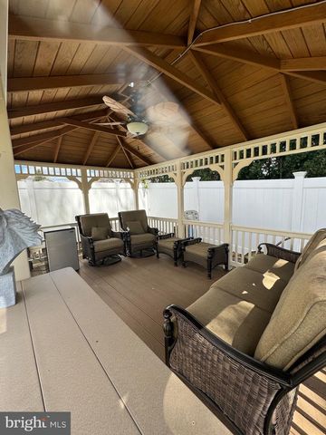 2007 SANFORD ST, Philadelphia, PA 19116