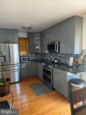 2007 SANFORD ST, Philadelphia, PA 19116