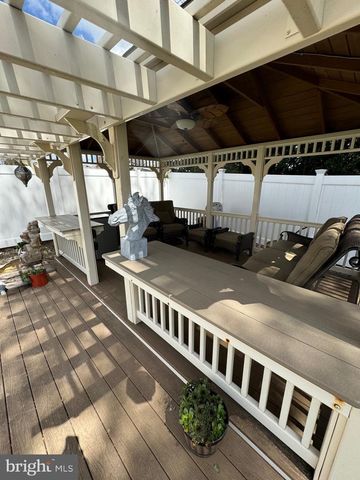 2007 SANFORD ST, Philadelphia, PA 19116