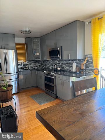 2007 SANFORD ST, Philadelphia, PA 19116