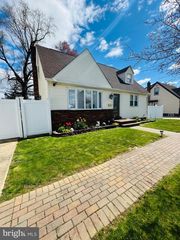 2007 SANFORD ST, Philadelphia, PA 19116