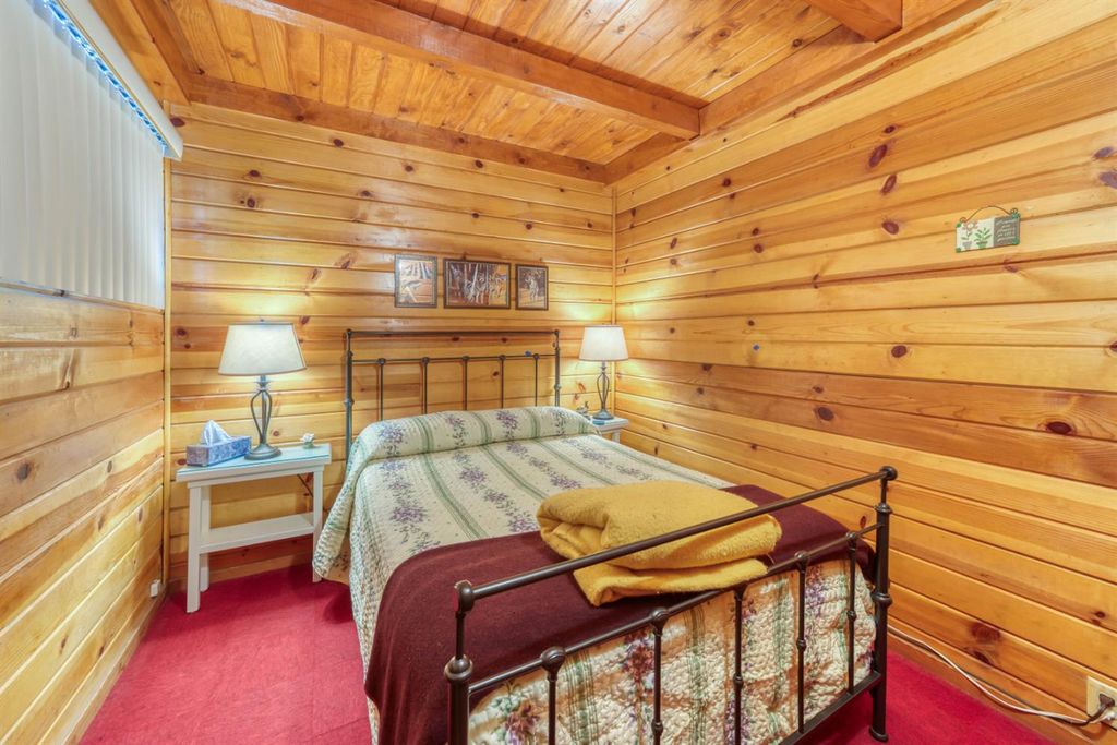 Image 14 of property listing at 41336 Timber Drive, Shaver Lake, CA 93664
