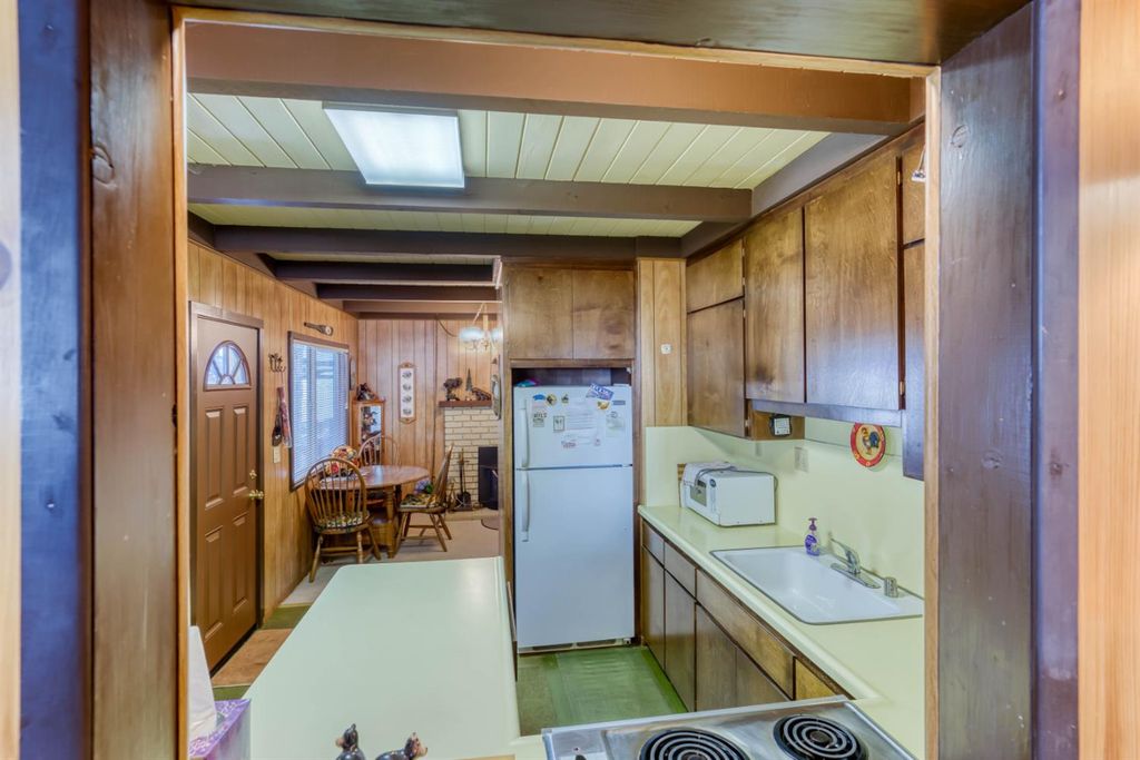 Image 19 of property listing at 41336 Timber Drive, Shaver Lake, CA 93664