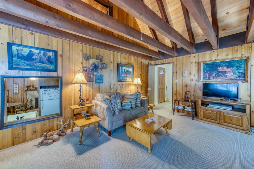 Image 20 of property listing at 41336 Timber Drive, Shaver Lake, CA 93664