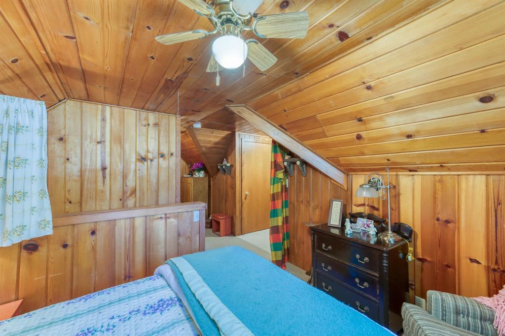 Image 26 of property listing at 41336 Timber Drive, Shaver Lake, CA 93664