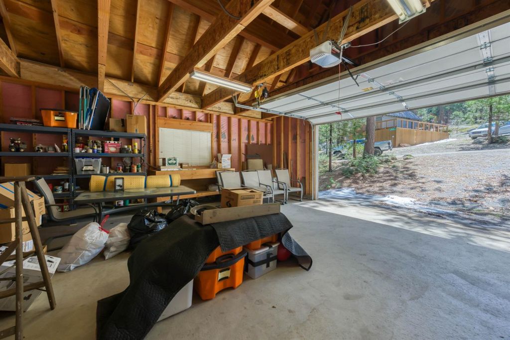 Image 39 of property listing at 41336 Timber Drive, Shaver Lake, CA 93664