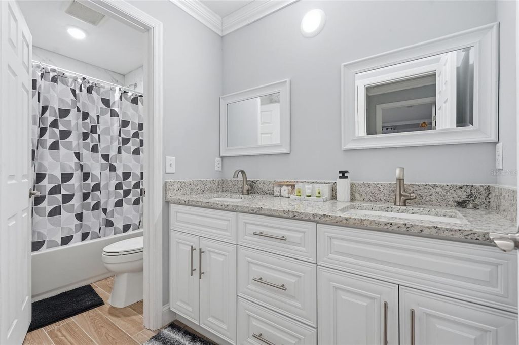 Image 12 of property listing at 13285 ARBOR POINTE CIRCLE 202, Tampa, FL 33617