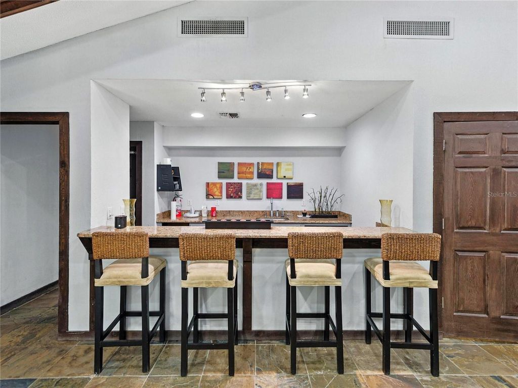 Image 31 of property listing at 13285 ARBOR POINTE CIRCLE 202, Tampa, FL 33617