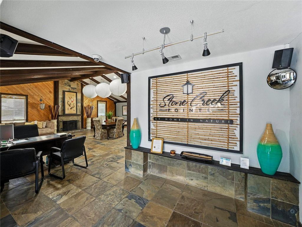 Image 32 of property listing at 13285 ARBOR POINTE CIRCLE 202, Tampa, FL 33617