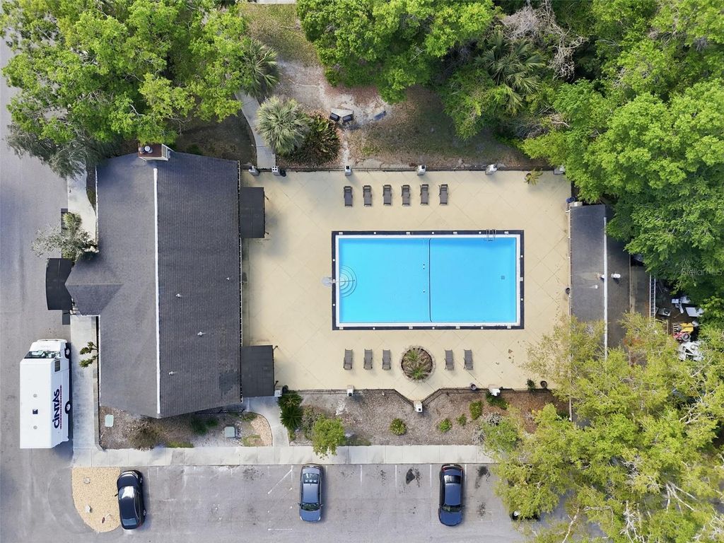 Image 6 of property listing at 13285 ARBOR POINTE CIRCLE 202, Tampa, FL 33617